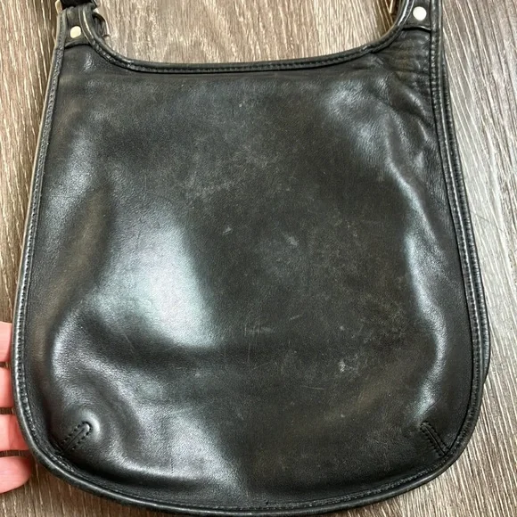 Coach - Picture 7 of 17